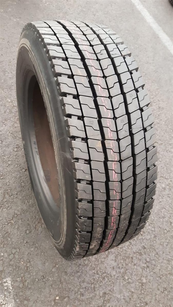 295/80R22.5 KA PINNOITETTU P74 SIS. 1 BRIDGESTONE RUNKO XL DRIVE