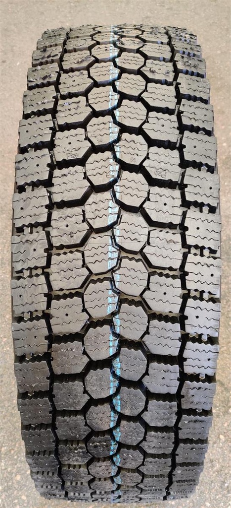 315/80R22.5 KA PINNOITETTU NE2+ SIS. 1 MICHELIN RUNKO XL DRIVE